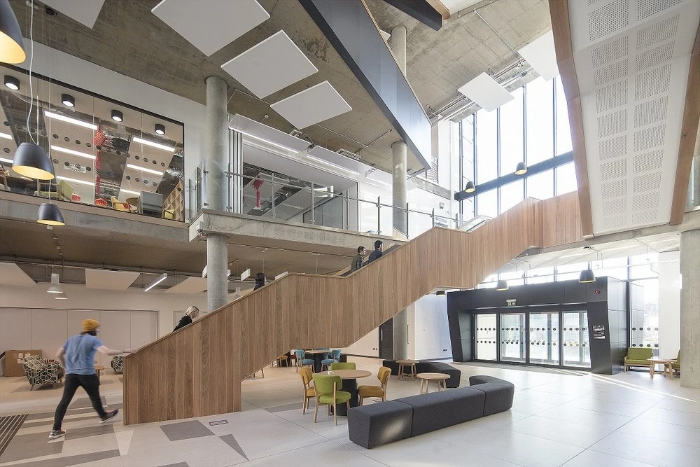 De Montfort University International College (DMUIC)