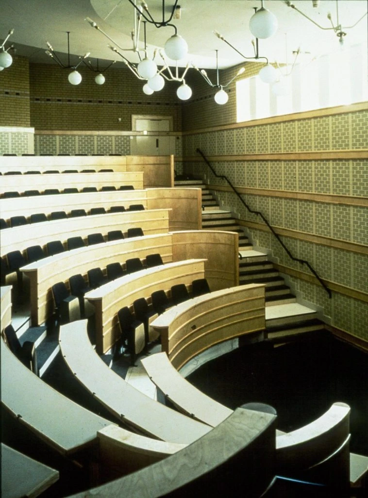 De Montfort University London