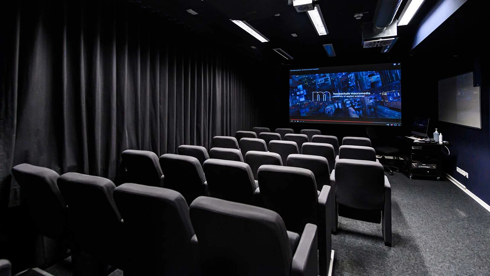 Macromedia University