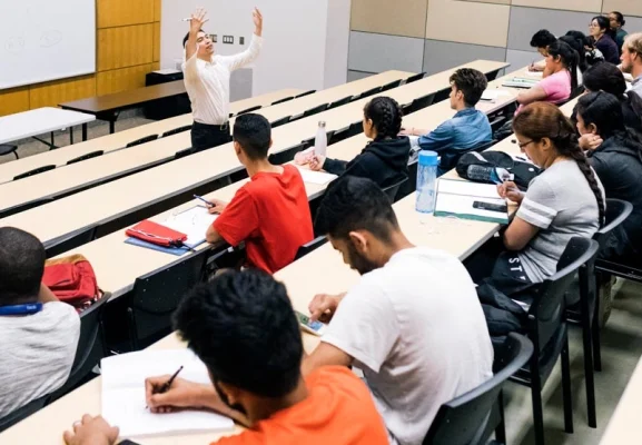 Seneca Polytechnic - Newnham Campus