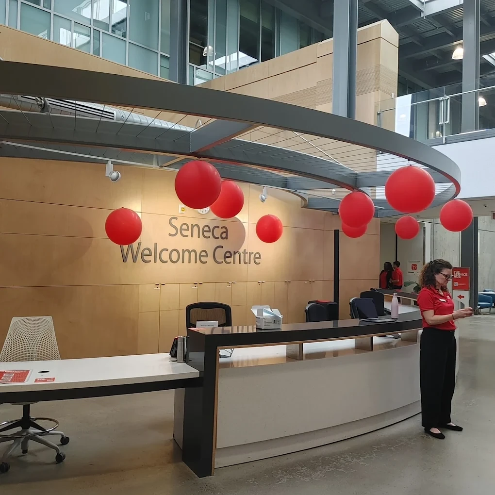 Seneca Polytechnic - Newnham Campus