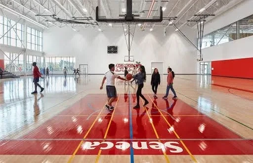 Seneca Polytechnic - Newnham Campus